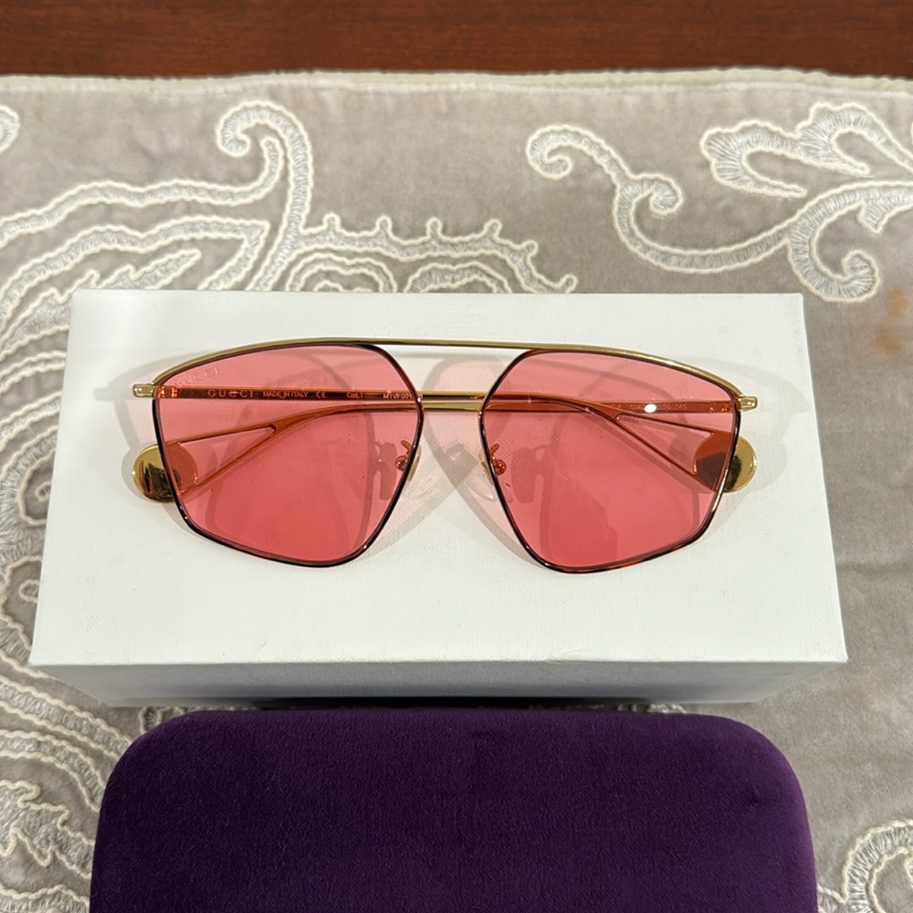 GUCCI GLASSES